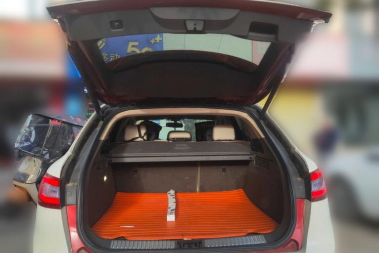 Used Lincoln MKX 2015 2.0T Two-Wheel Drive Deluxe Edition Trunk