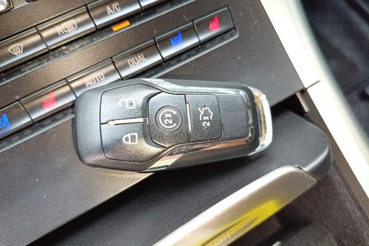 Used Lincoln MKX 2015 2.0T Four-Wheel Drive Luxury Edition Vehicle Key