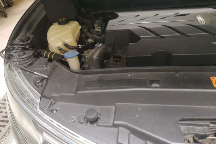 Used Lincoln MKX  Engine Bay Right