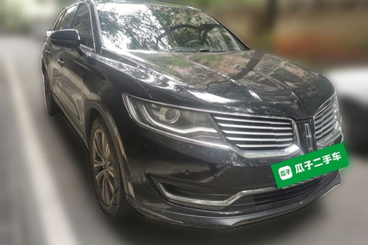 Used Lincoln MKX  Front Right 45 Deg