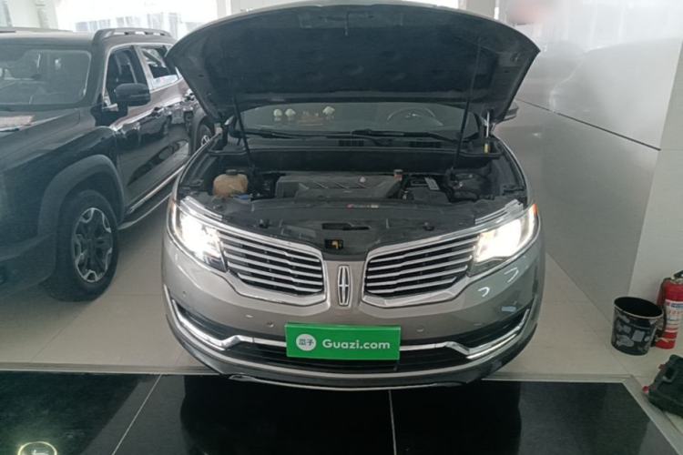 Used Lincoln MKX 2016 2.7T Reserve U.S.-Spec Version Engine Bay