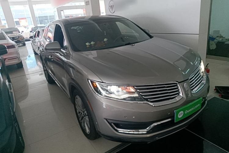 Used Lincoln MKX 2016 2.7T Reserve U.S.-Spec Version Front Right 45 Deg