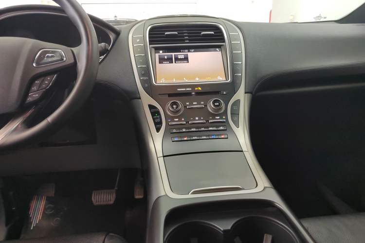 Used Lincoln MKX 2017 2.0T Four-Wheel Drive Zunya Edition Audio And AC Panel