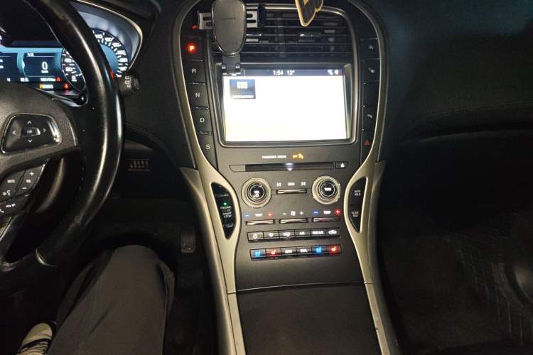 Used Lincoln MKX 2017 2.0T Four-Wheel Drive Zunya Edition Audio And AC Panel