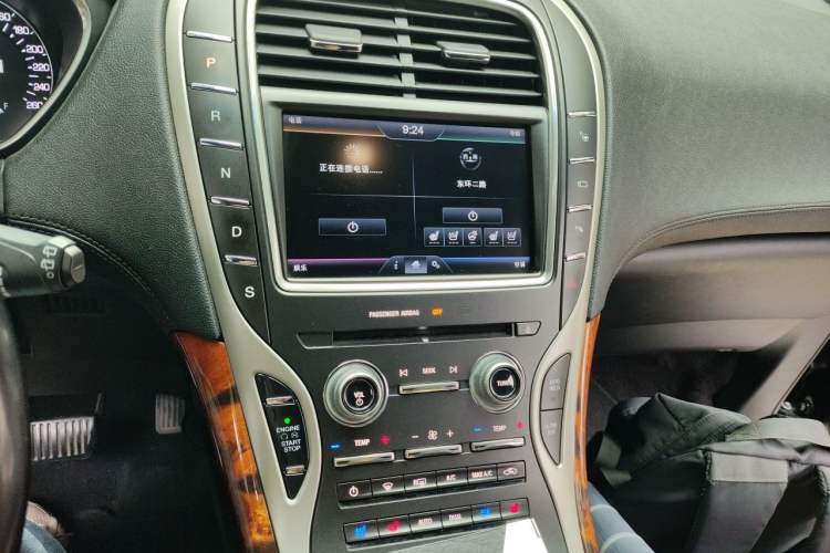Used Lincoln MKX 2017 2.7T Four-Wheel Drive Prestige Edition Audio And AC Panel