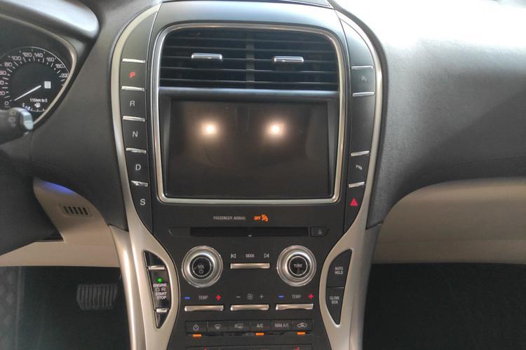 Used Lincoln MKX 2017 2.0T Two-Wheel Drive Deluxe Edition Audio And AC Panel