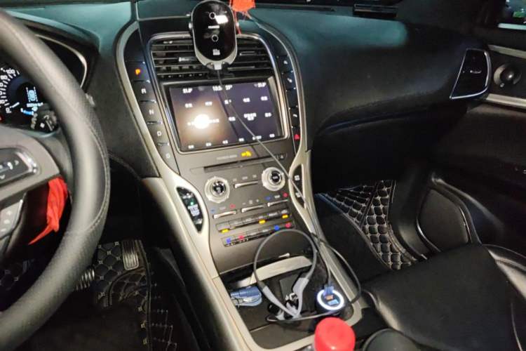 Used Lincoln MKX 2017 2.0T Four-Wheel Drive Zunya Edition Audio And AC Panel