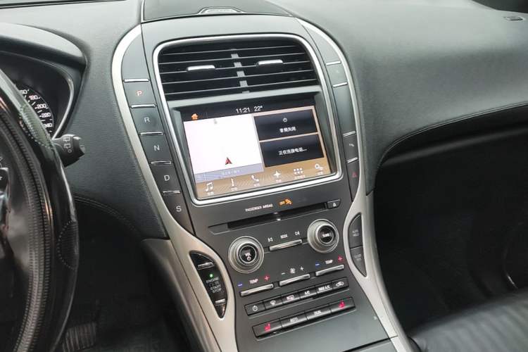 Used Lincoln MKX 2017 2.0T Two-Wheel Drive Deluxe Edition Audio And AC Panel