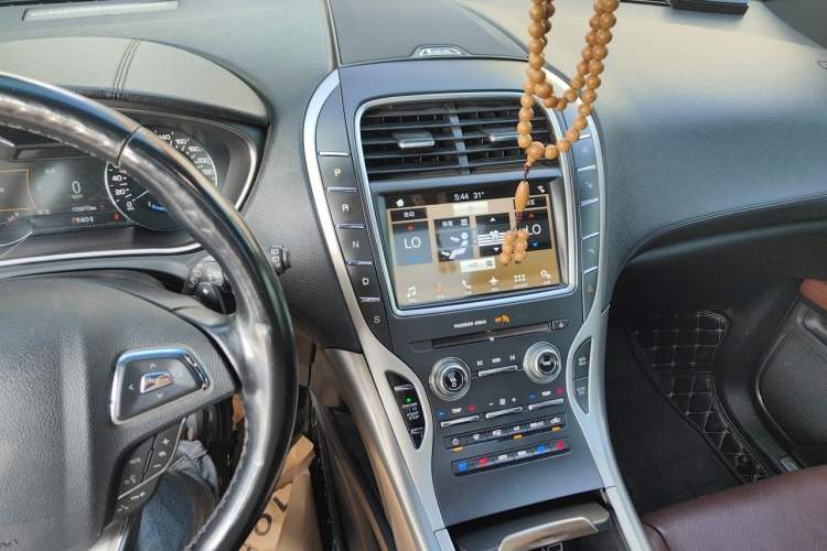 Used Lincoln MKX 2017 2.0T Four-Wheel Drive Zunya Edition Audio And AC Panel
