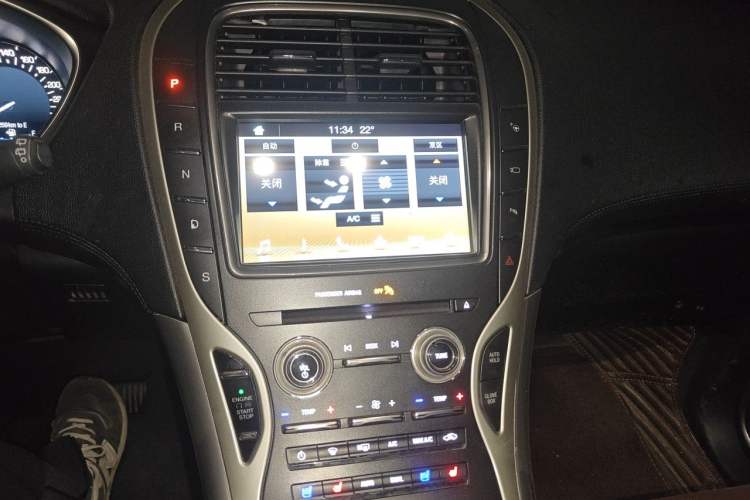 Used Lincoln MKX 2017 2.7T Four-Wheel Drive Prestige Edition Audio And AC Panel