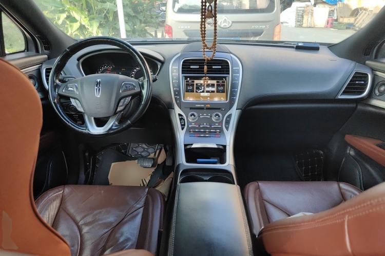 Used Lincoln MKX 2017 2.0T Four-Wheel Drive Zunya Edition Center Console