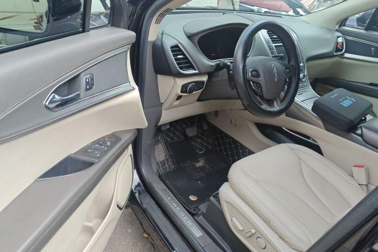 Used Lincoln MKX 2017 2.0T Two-Wheel Drive Deluxe Edition Driver Seat