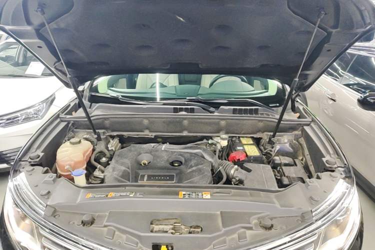 Used Lincoln MKX 2017 2.0T Two-Wheel Drive Deluxe Edition Engine Bay