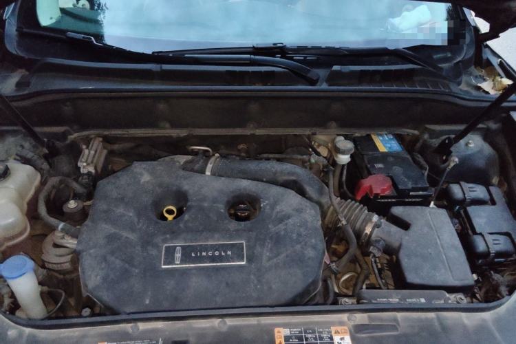 Used Lincoln MKX 2017 2.0T Two-Wheel Drive Deluxe Edition Engine Bay