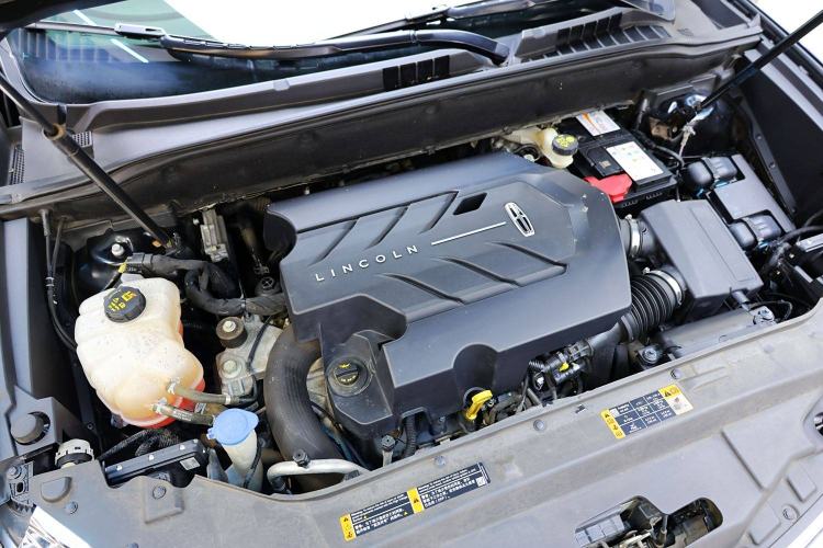 Used Lincoln MKX 2017 2.7T Four-Wheel Drive Prestige Edition Engine Bay