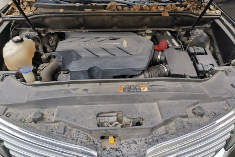 Used Lincoln MKX 2017 2.7T Four-Wheel Drive Prestige Edition Engine Bay