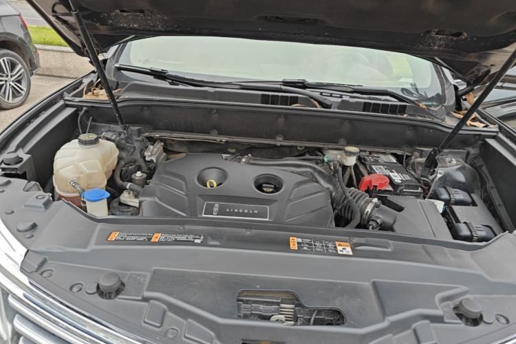 Used Lincoln MKX 2017 2.0T Two-Wheel Drive Deluxe Edition Engine Bay