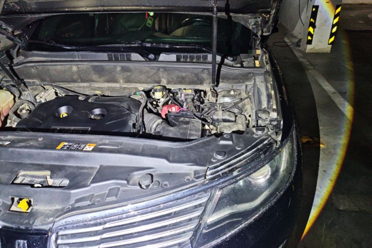 Used Lincoln MKX 2017 2.0T Four-Wheel Drive Zunya Edition Engine Bay Left