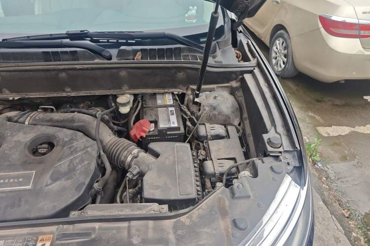 Used Lincoln MKX 2017 2.0T Four-Wheel Drive Zunya Edition Engine Bay Left