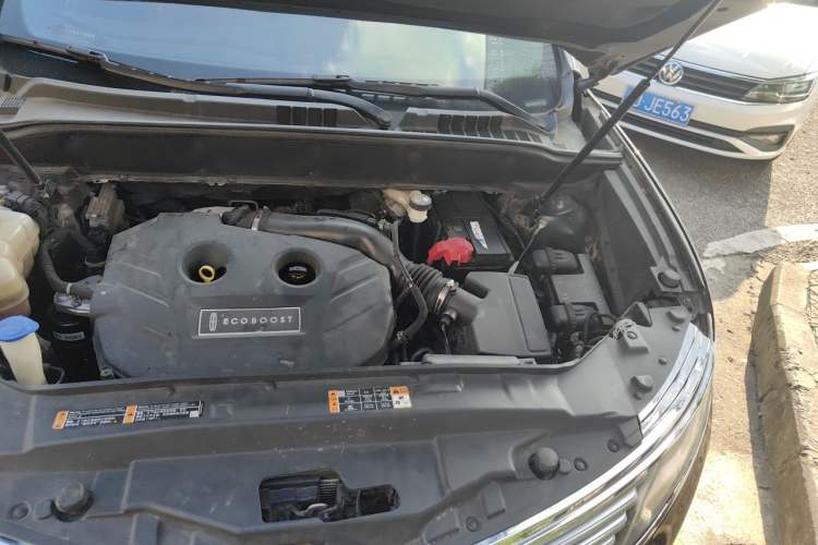 Used Lincoln MKX 2017 2.0T Four-Wheel Drive Zunya Edition Engine Bay Left
