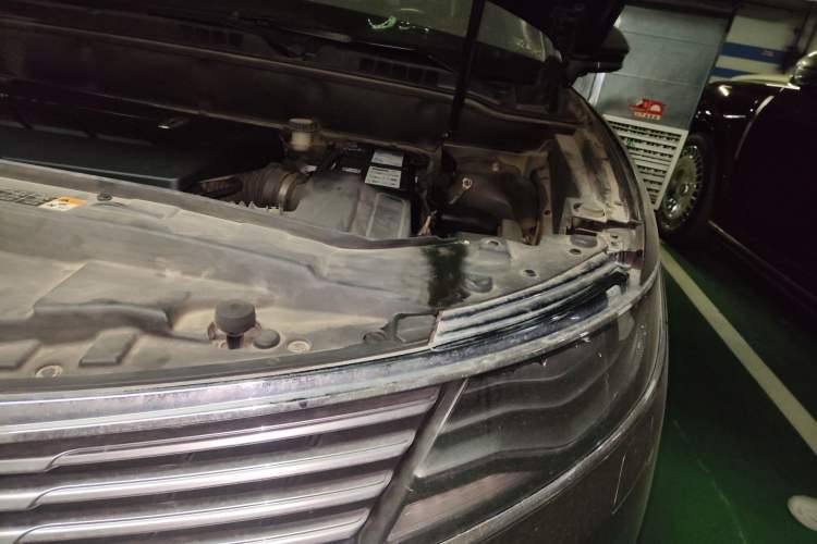Used Lincoln MKX 2017 2.7T Four-Wheel Drive Presidential Series Engine Bay Left