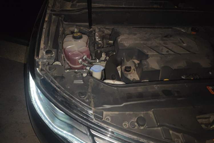 Used Lincoln MKX 2017 2.7T Four-Wheel Drive Prestige Edition Engine Bay Right
