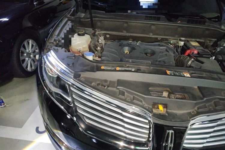 Used Lincoln MKX 2017 2.0T Four-Wheel Drive Zunya Edition Engine Bay Right