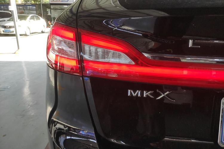Used Lincoln MKX 2017 2.0T Two-Wheel Drive Deluxe Edition Exterior 12