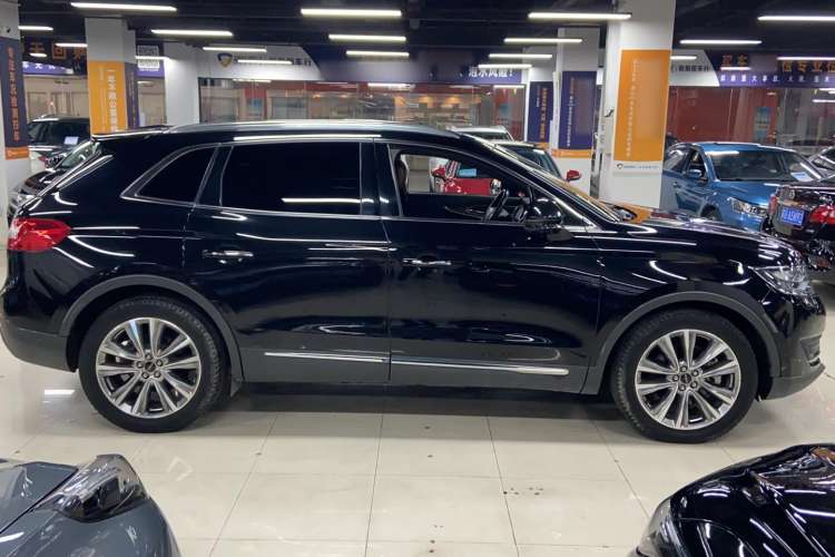 Used Lincoln MKX 2017 2.7T Four-Wheel Drive Prestige Edition Exterior 2