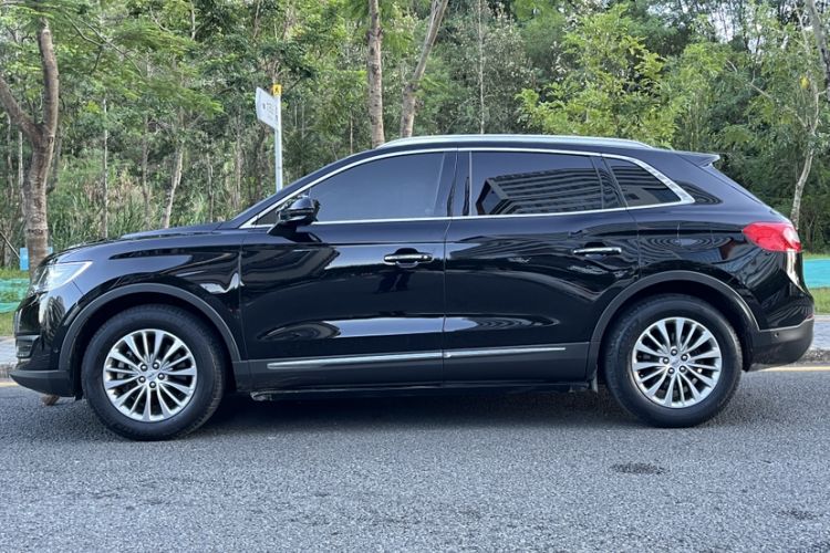 Used Lincoln MKX 2017 2.0T Four-Wheel Drive Zunya Edition Exterior 3