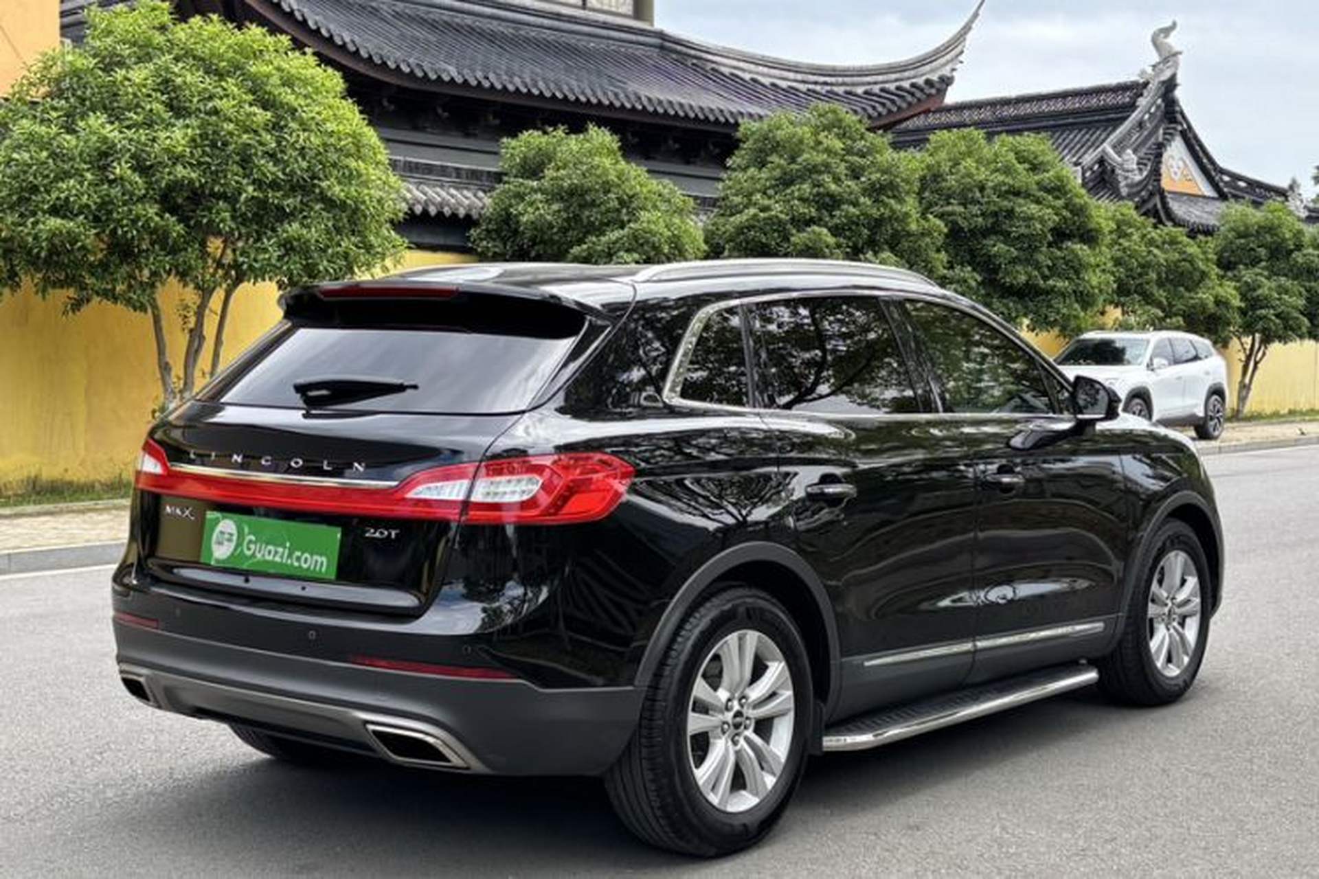 Used Lincoln MKX 2017 2.0T Two-Wheel Drive Deluxe Edition Exterior 5