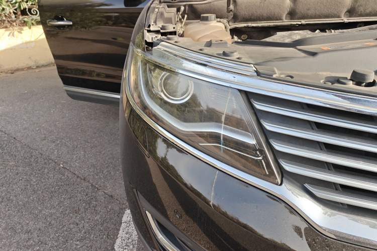 Used Lincoln MKX 2017 2.0T Two-Wheel Drive Deluxe Edition Exterior 6
