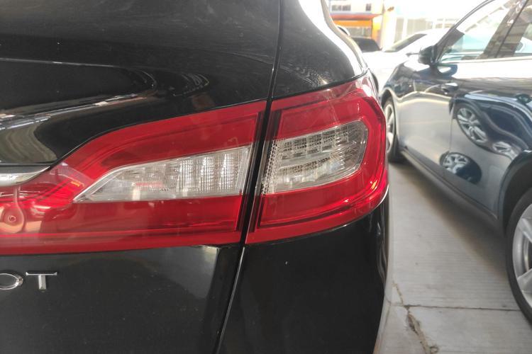 Used Lincoln MKX 2017 2.0T Two-Wheel Drive Deluxe Edition Exterior 8