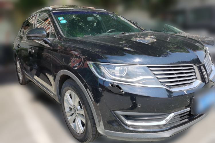 Used Lincoln MKX 2017 2.0T Two-Wheel Drive Deluxe Edition Front Right 45 Deg