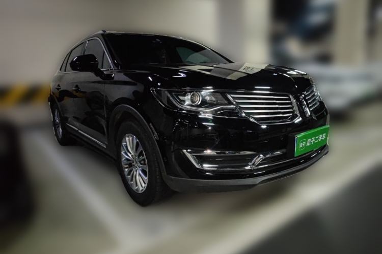 Used Lincoln MKX 2017 2.0T Four-Wheel Drive Zunya Edition Front Right 45 Deg