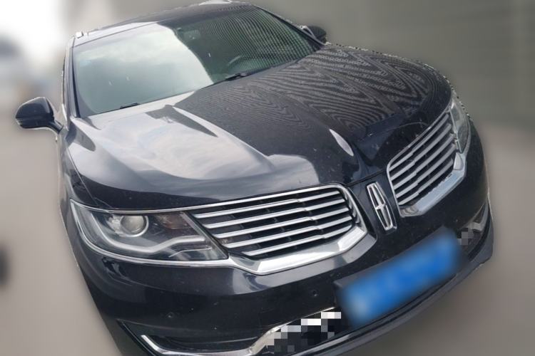 Used Lincoln MKX 2017 2.0T Two-Wheel Drive Deluxe Edition Front Right 45 Deg