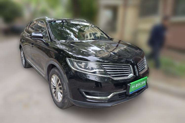 Used Lincoln MKX 2017 2.0T Four-Wheel Drive Zunya Edition Front Right 45 Deg