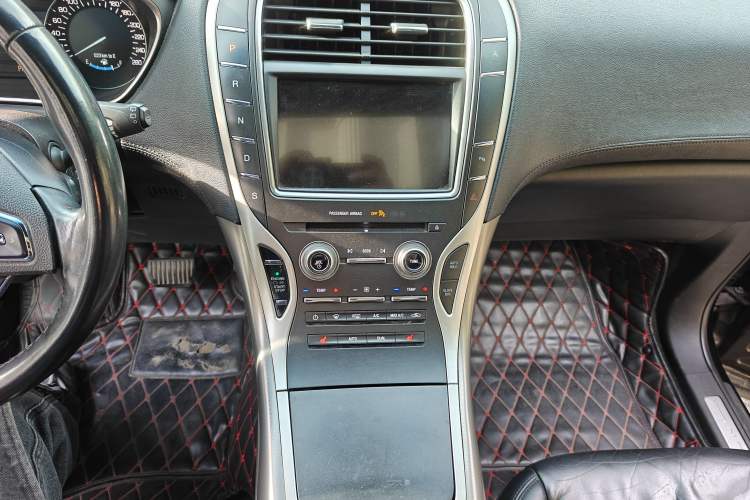 Used Lincoln MKX 2017 2.0T Two-Wheel Drive Deluxe Edition Gear Lever