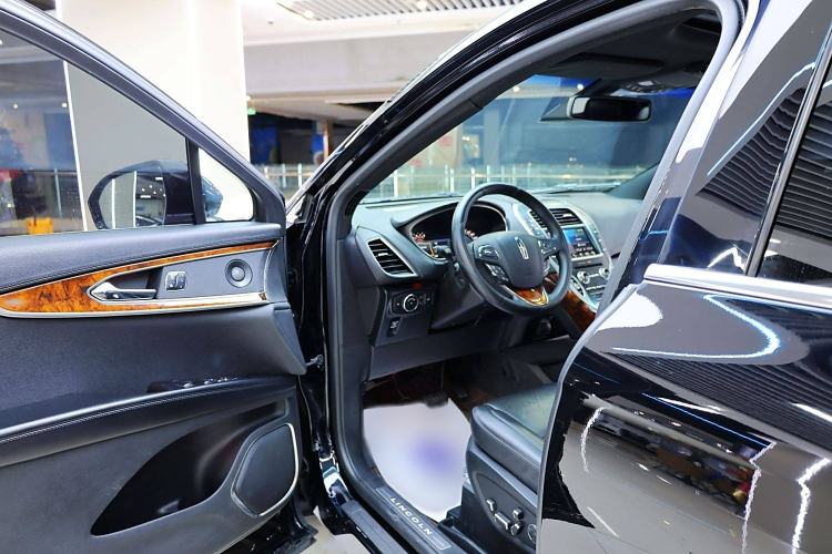 Used Lincoln MKX 2017 2.7T Four-Wheel Drive Prestige Edition Interior 1