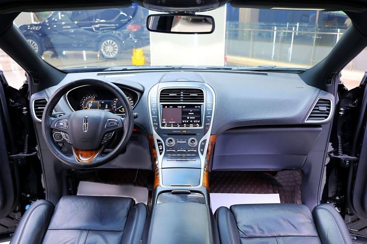 Used Lincoln MKX 2017 2.7T Four-Wheel Drive Prestige Edition Interior 2