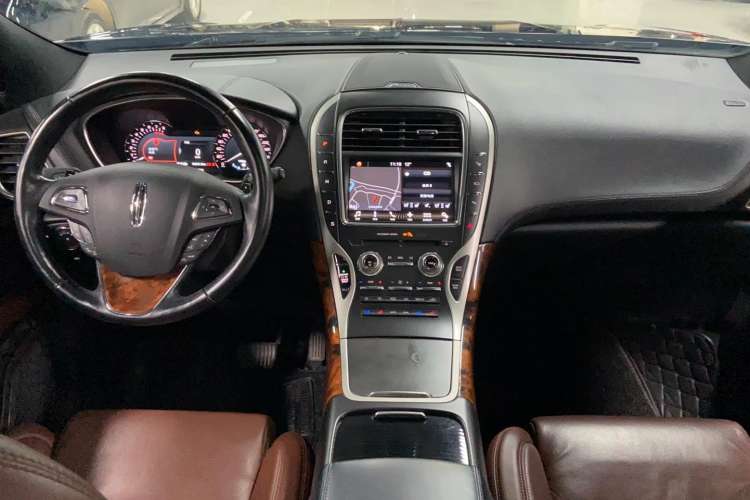 Used Lincoln MKX 2017 2.7T Four-Wheel Drive Prestige Edition Interior 3