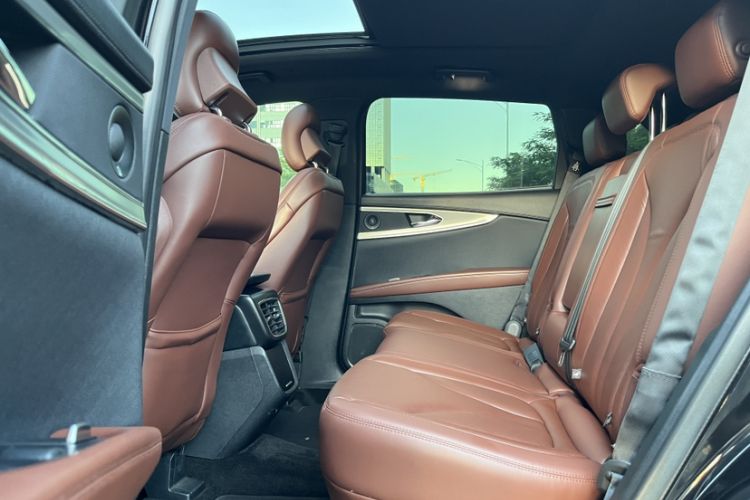 Used Lincoln MKX 2017 2.0T Four-Wheel Drive Zunya Edition Interior 4