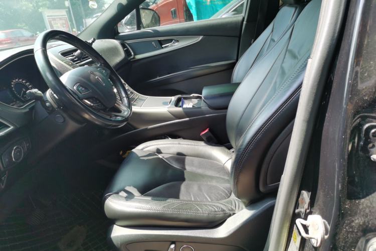 Used Lincoln MKX 2017 2.0T Two-Wheel Drive Deluxe Edition Left Front Seat