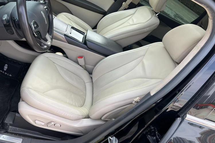 Used Lincoln MKX 2017 2.0T Two-Wheel Drive Deluxe Edition Left Front Seat
