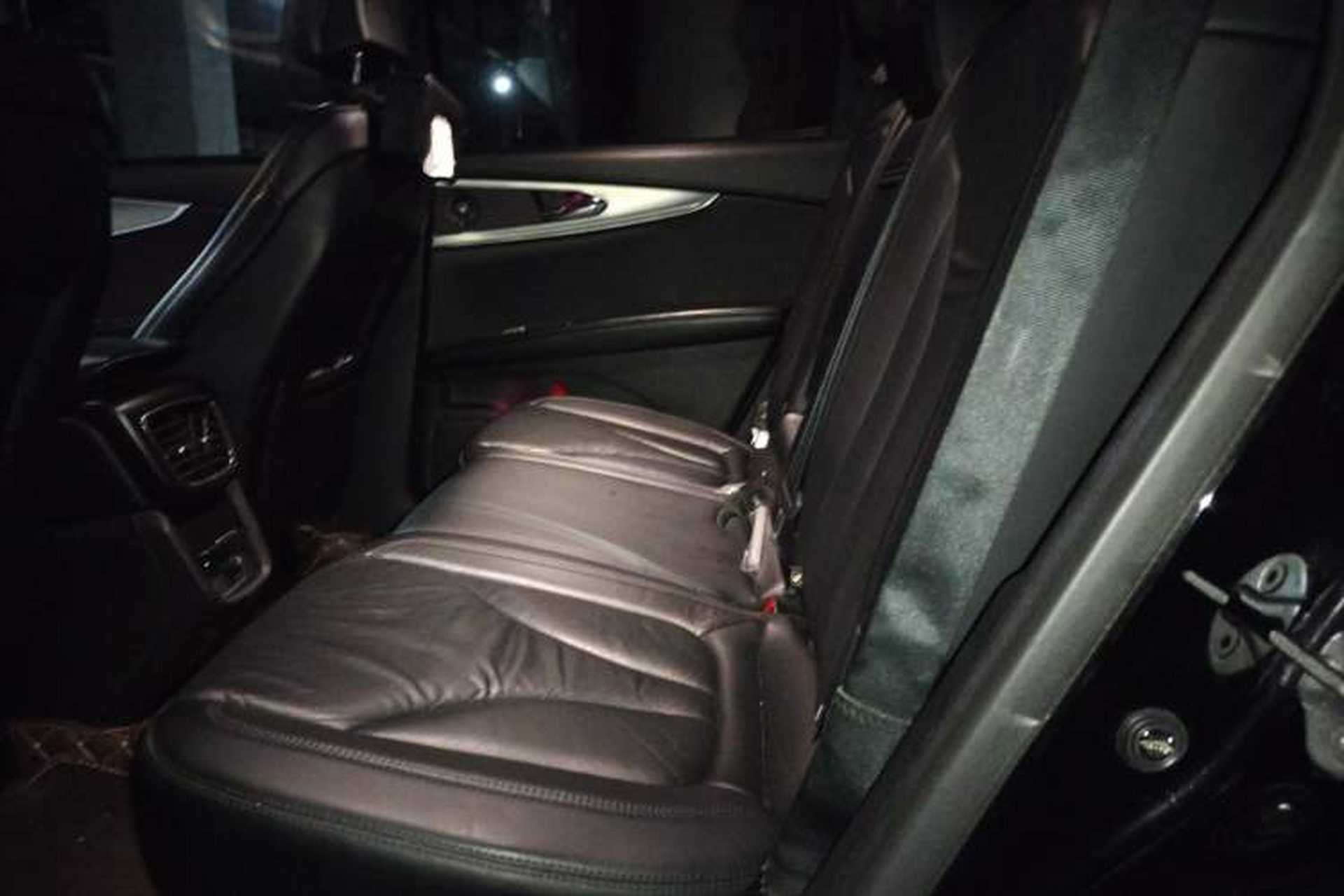 Used Lincoln MKX 2017 2.0T Four-Wheel Drive Zunya Edition Left Rear Seat