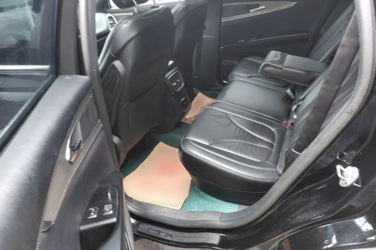 Used Lincoln MKX 2017 2.0T Two-Wheel Drive Deluxe Edition Left Rear Seat