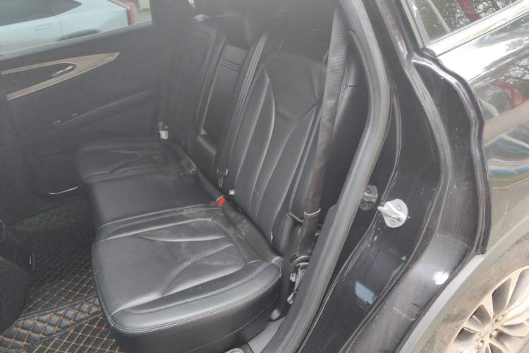 Used Lincoln MKX 2017 2.0T Four-Wheel Drive Zunya Edition Left Rear Seat