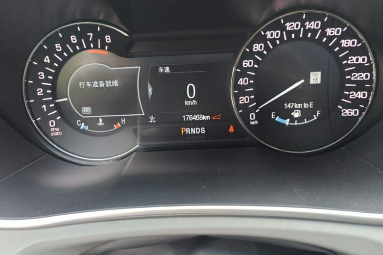 Used Lincoln MKX 2017 2.0T Two-Wheel Drive Deluxe Edition Odometer Close Up