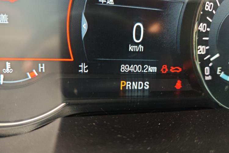 Used Lincoln MKX 2017 2.0T Four-Wheel Drive Zunya Edition Odometer Close Up