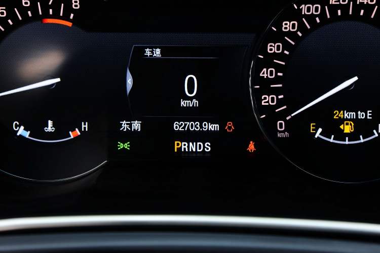Used Lincoln MKX 2017 2.7T Four-Wheel Drive Prestige Edition Odometer Close Up